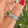Vintage-Style Wave Ring with Flowing Line in Silver Colour