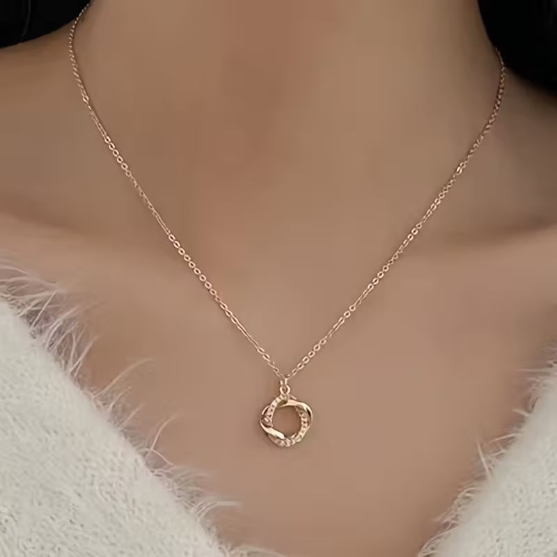 Modern Rope Chain Necklace with Twisted Texture and Bright Shine