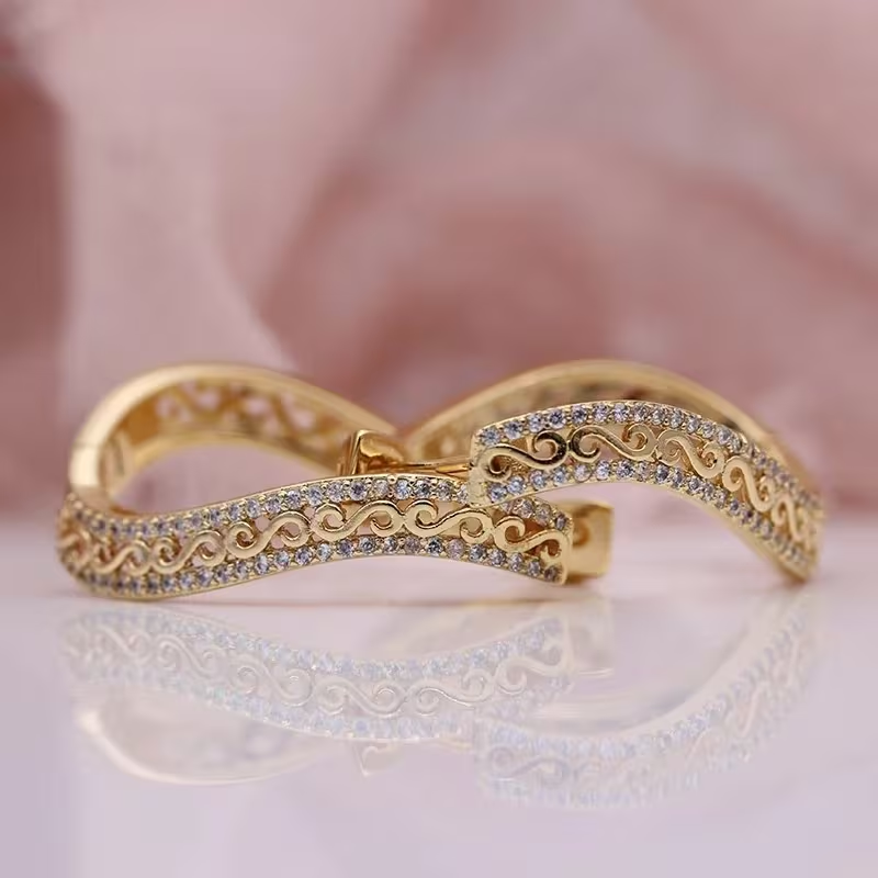 Vintage-Style Scroll Earrings with Ornate Curling Design