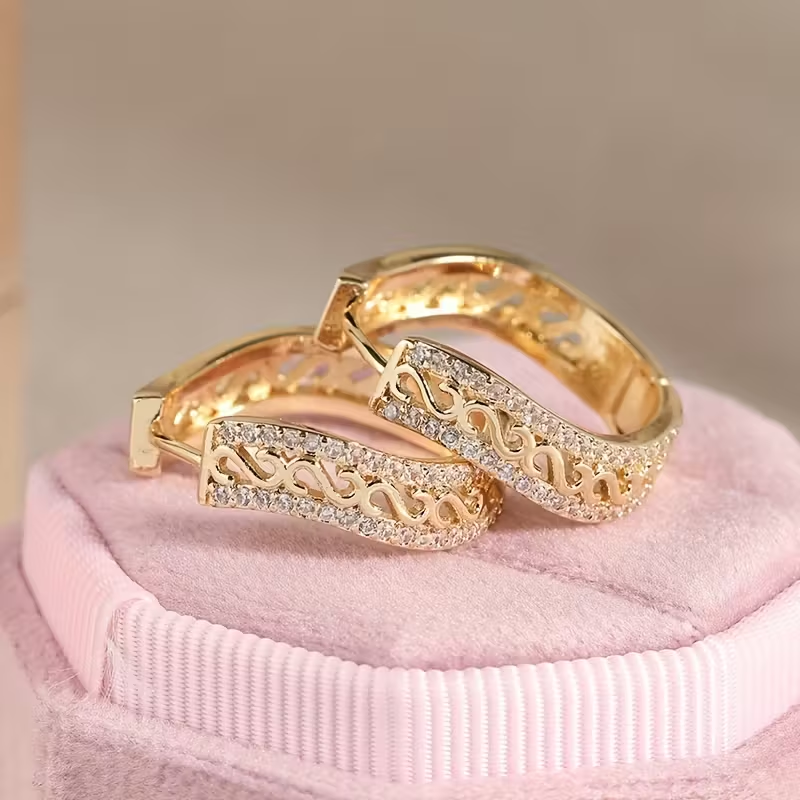 Vintage-Style Scroll Earrings with Ornate Curling Design