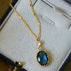 Regency-Style Blue Stone Necklace with Classic Elegance
