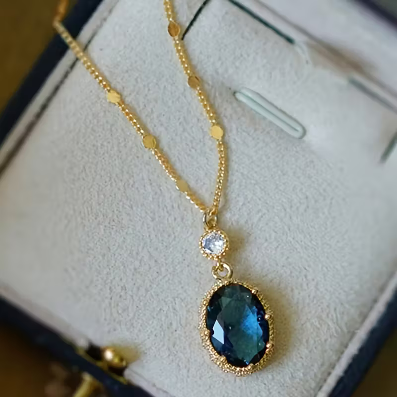 Regency-Style Blue Stone Necklace with Classic Elegance