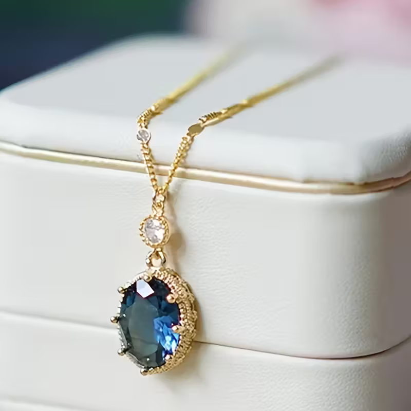Regency-Style Blue Stone Necklace with Classic Elegance