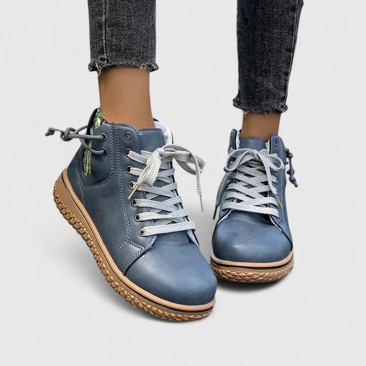 Boots med stickade paneler, snörning och sidodragkedja