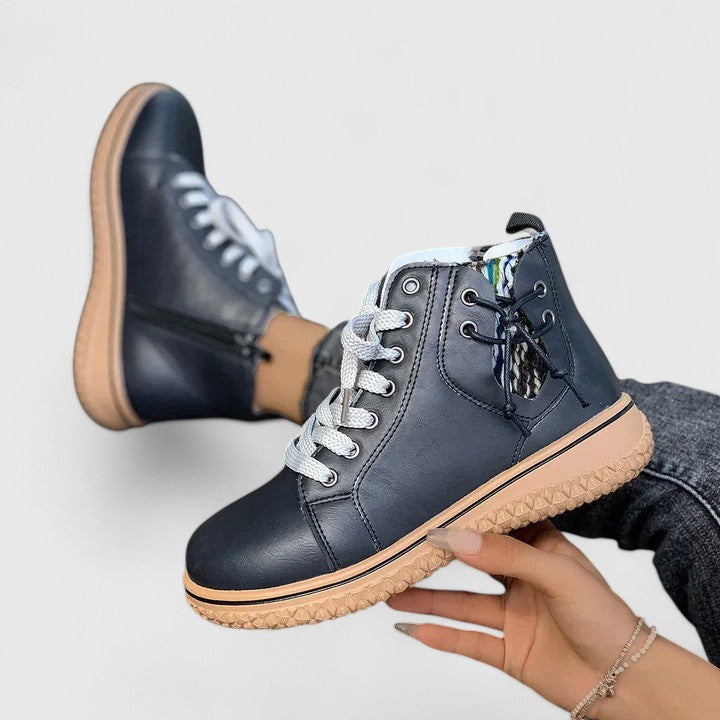 Boots med stickade paneler, snörning och sidodragkedja