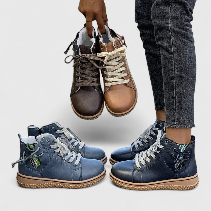 Boots med stickade paneler, snörning och sidodragkedja
