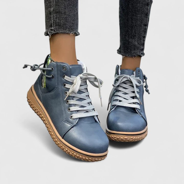 Boots med stickade paneler, snörning och sidodragkedja