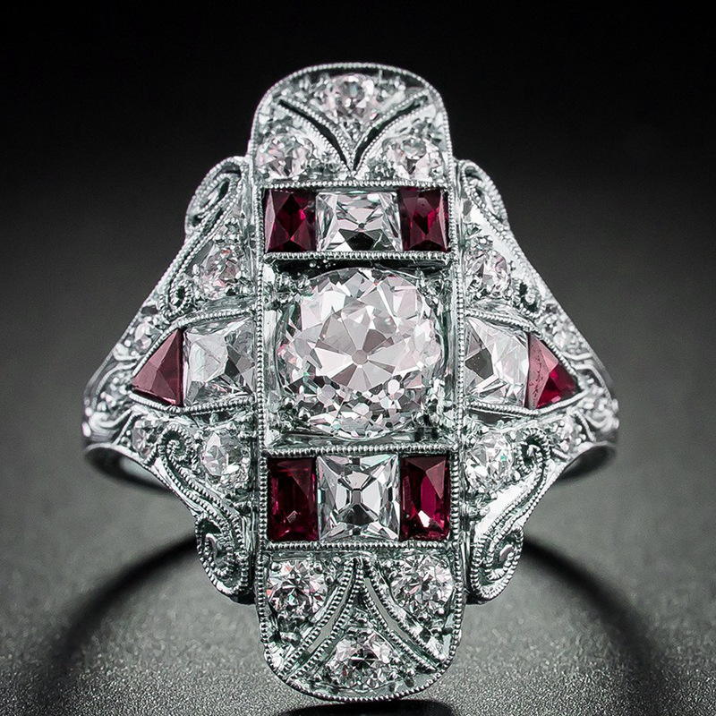 Vintage-Style Zirconia Ring with Coloured Centre in Silver Colour