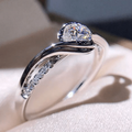 Vintage-Style Zirconia and Crystal Ring with Layered Sparkle