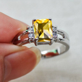 Vintage-Style Yellow Crystal Ring with Sunny Sparkle