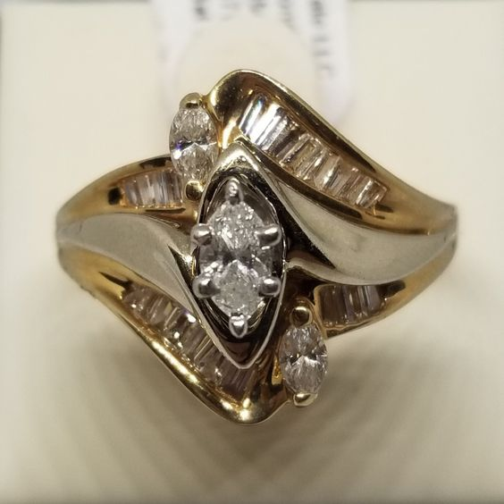 Spiralring i vintagestil med virvlande form, guldfärgad