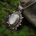 Vintage-Style Round Milky White Stone Necklace with Soft Sheen