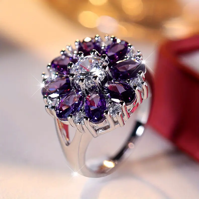 Vintage-Style Violet Daisy Ring in Silver Colour with Fresh Petals