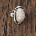 Vintage-Style White Stone Ring with Cool Mount in Silver Colour