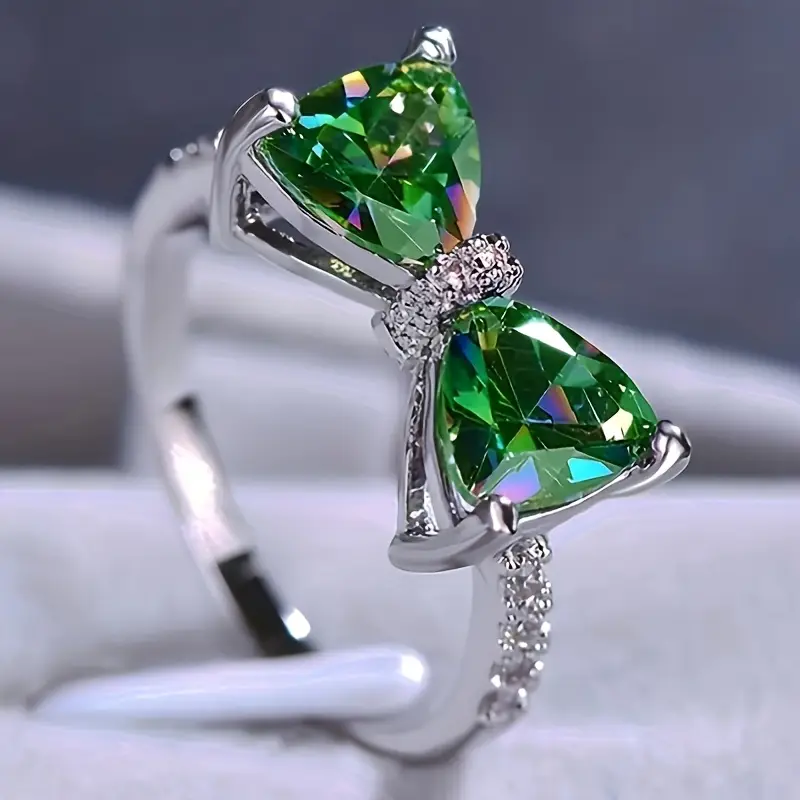 Green Zirconia Bow Ring with Sweet Feminine Detail