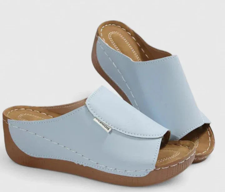 Stötdämpande sandaler med ovandel som andas