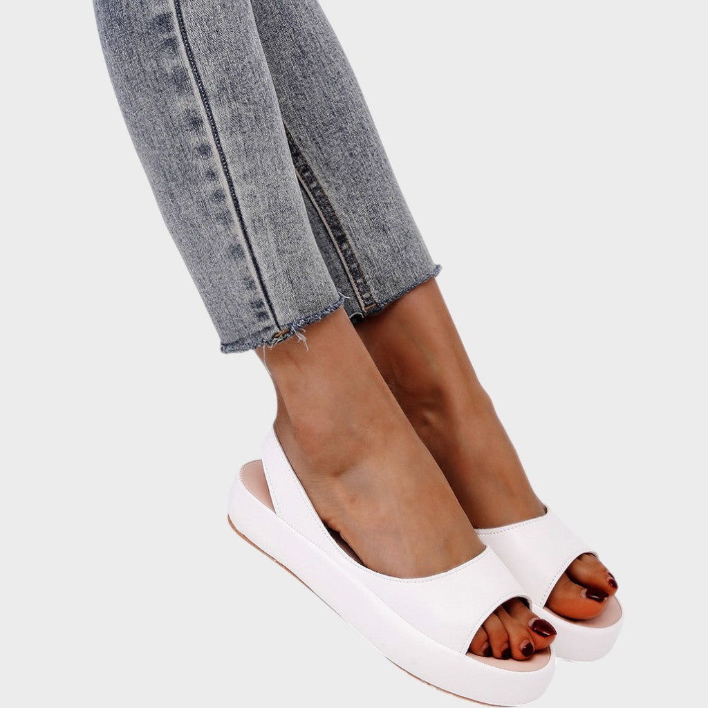 Slip in-sandaler med vadderad innersula och lätt sula