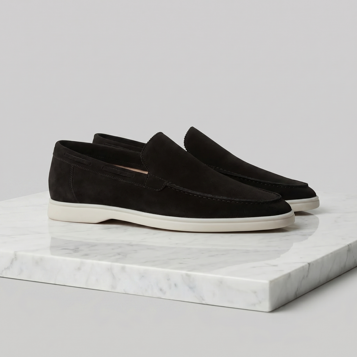 Men's Suede-Look Loafers with a Sleek and Flexible Silhouette