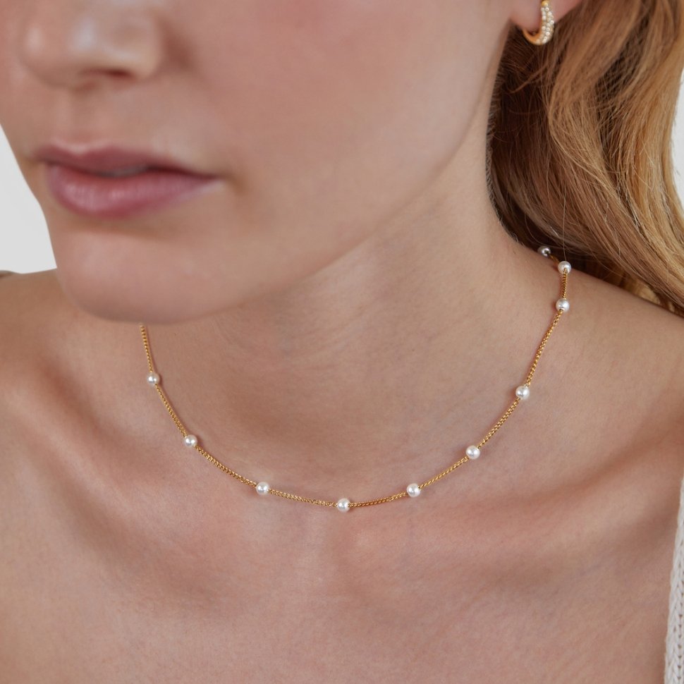 Chain Necklace with Spaced Faux Pearls in Gold Colour
