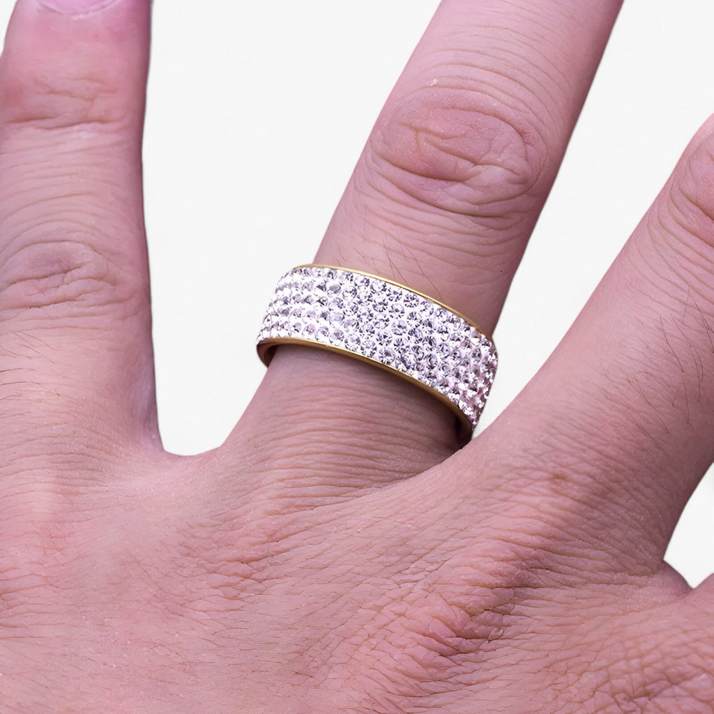 Anillo de compromiso con cristales en acero inoxidable resistente
