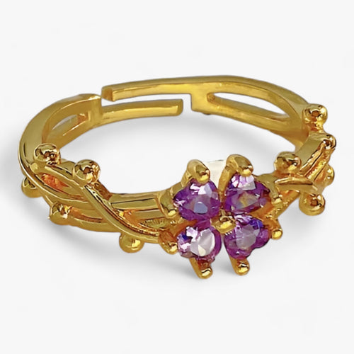 Justerbar ring med lila stenaccent