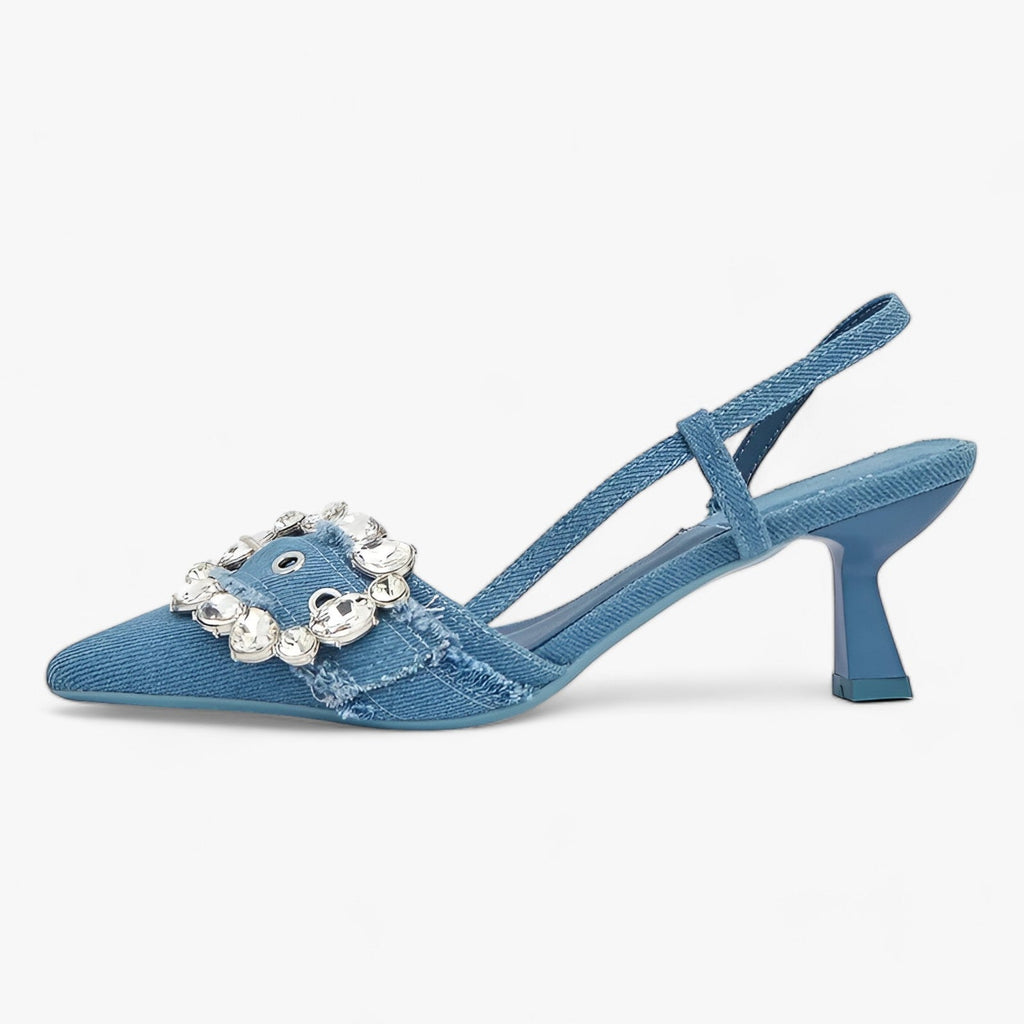 Tacones vaqueros de punta fina con detalle de hebilla brillante