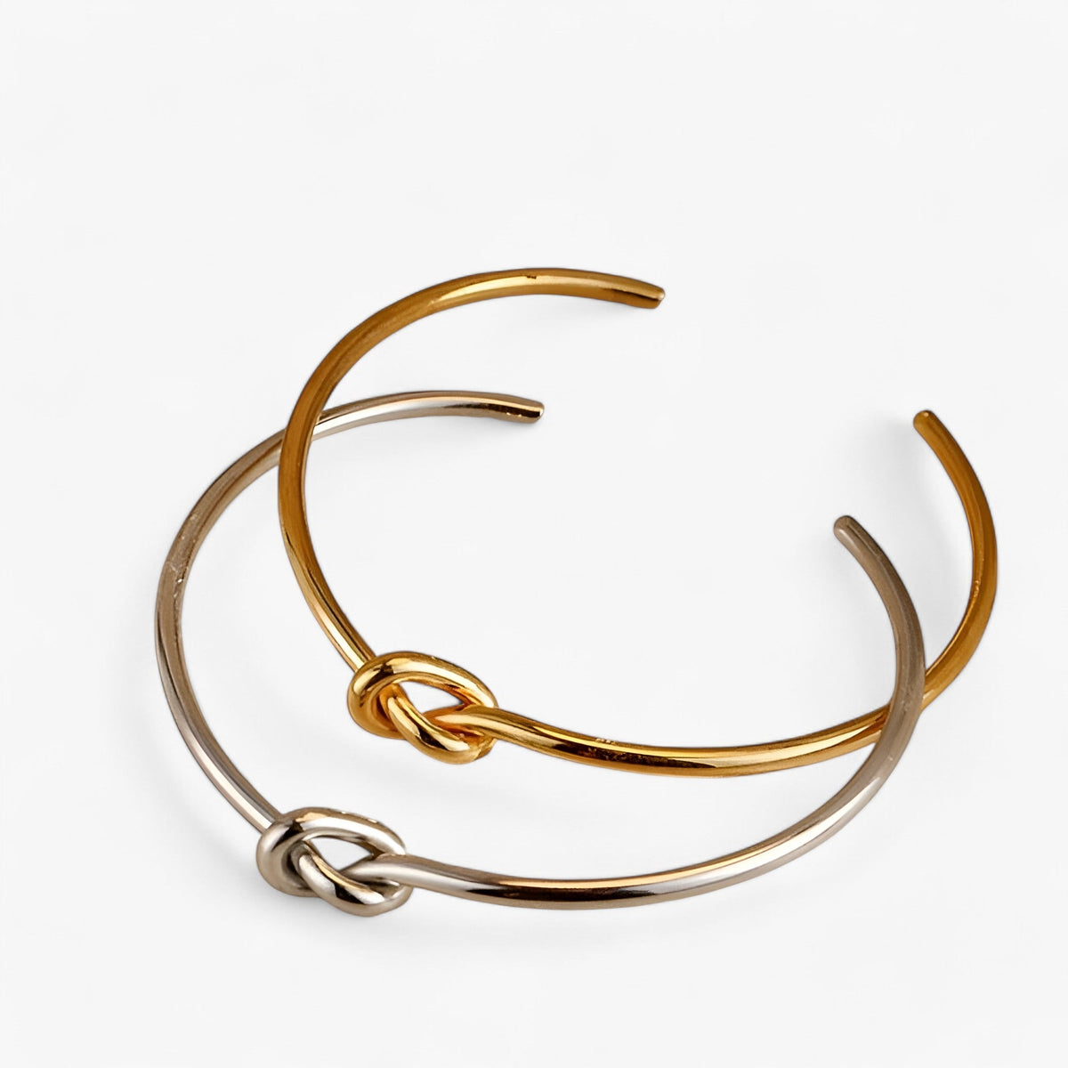 Pulsera llamativa de acero inoxidable con trenzado retorcido