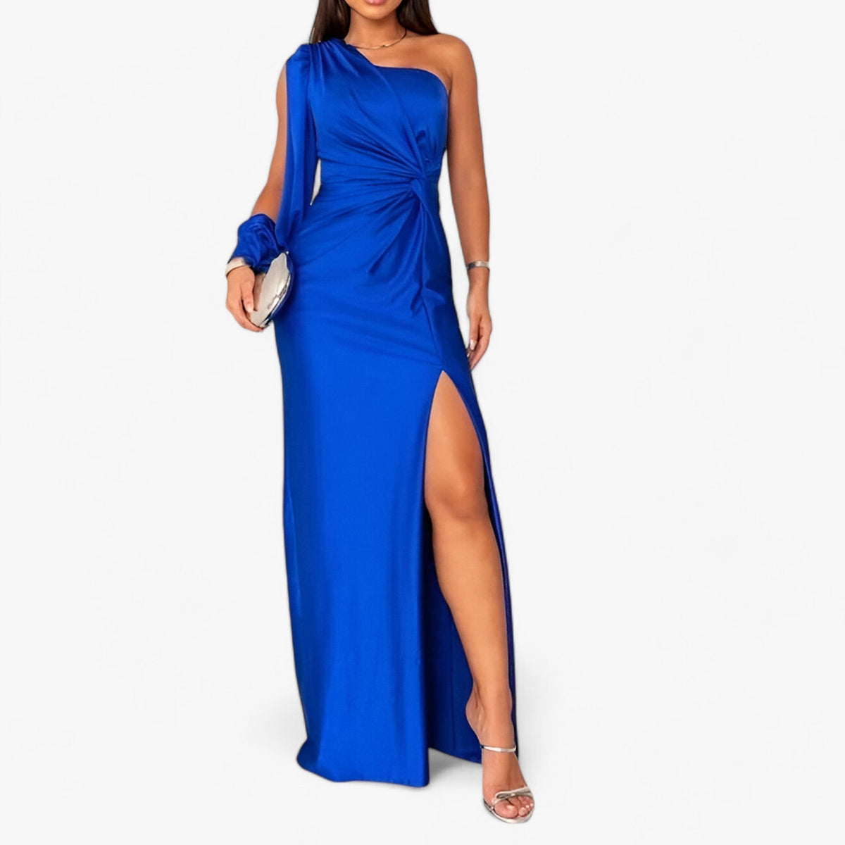 Vestido largo de satén con silueta ajustada y favorecedora