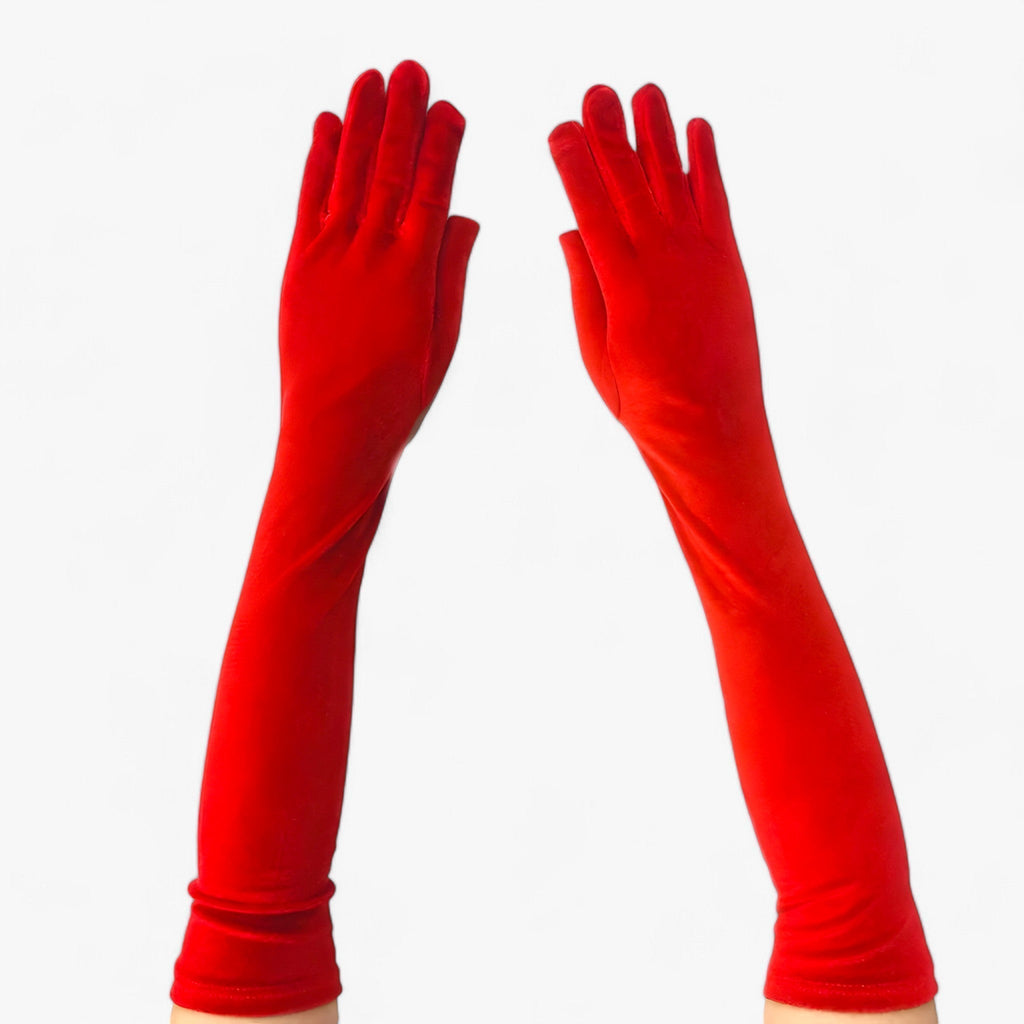 Velvet Gloves with Soft Lining and Retro-Inspired Style