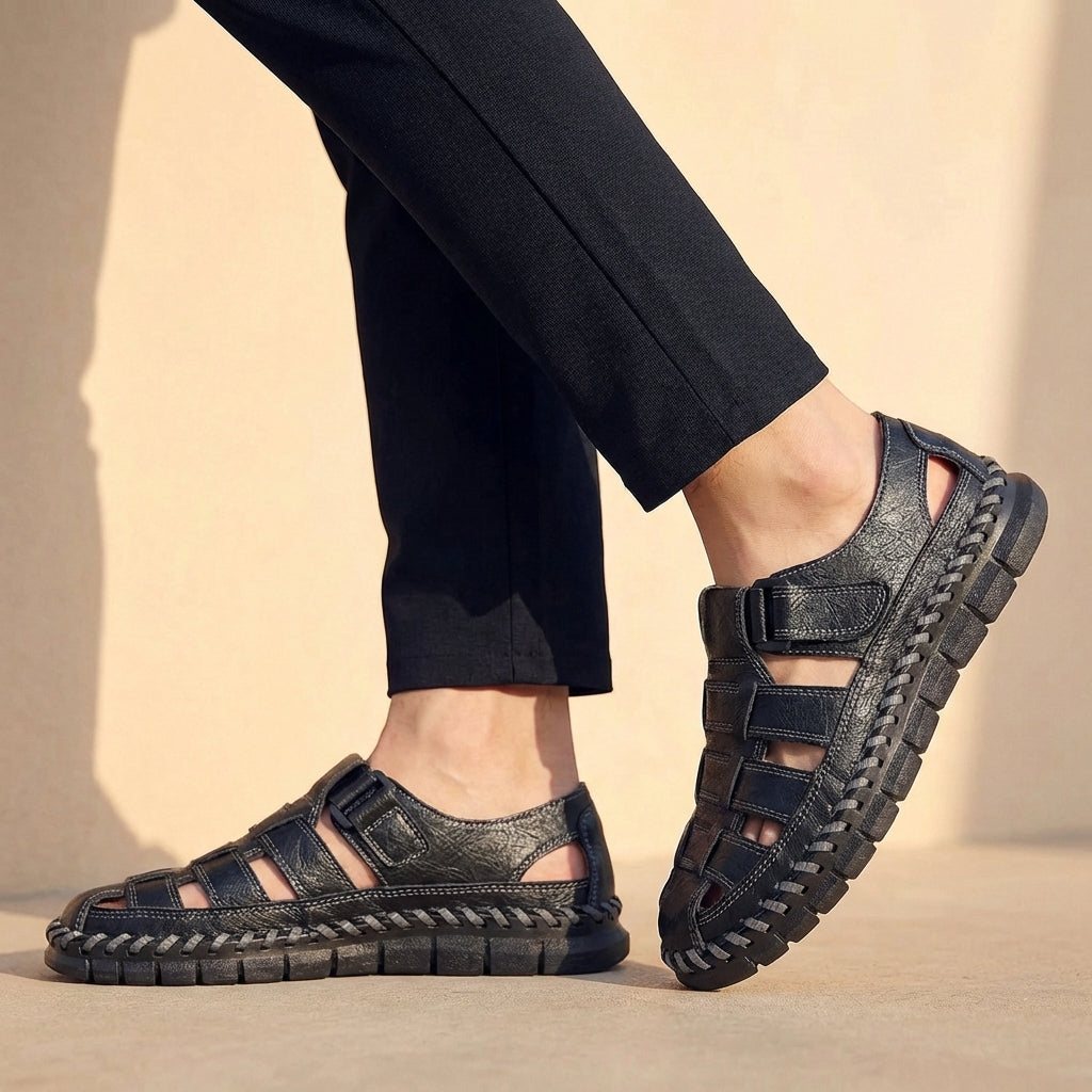 Sandalias de hombre perforadas con suela texturizada