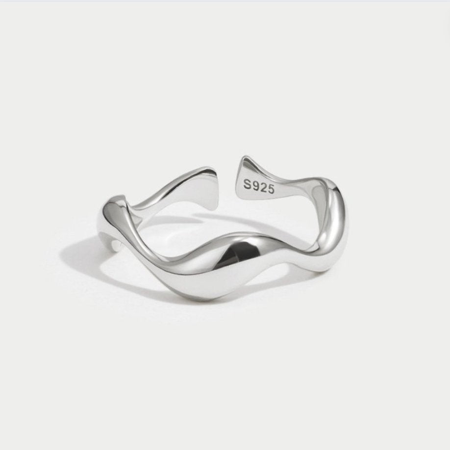 Adjustable Minimalist Wave Ring with Open Band Design