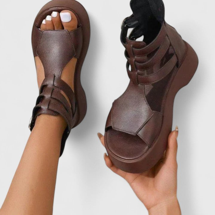Sandalias de plataforma con diseño de varias tiras cruzadas