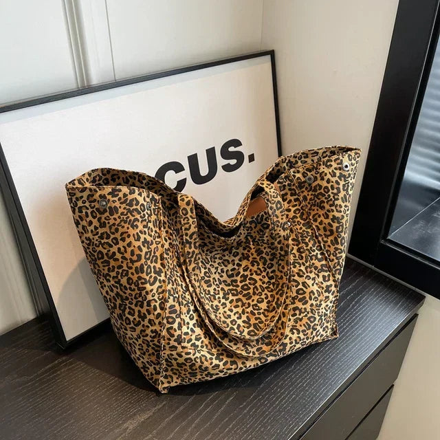 Bolso tote de lona oversize con estampado de leopardo