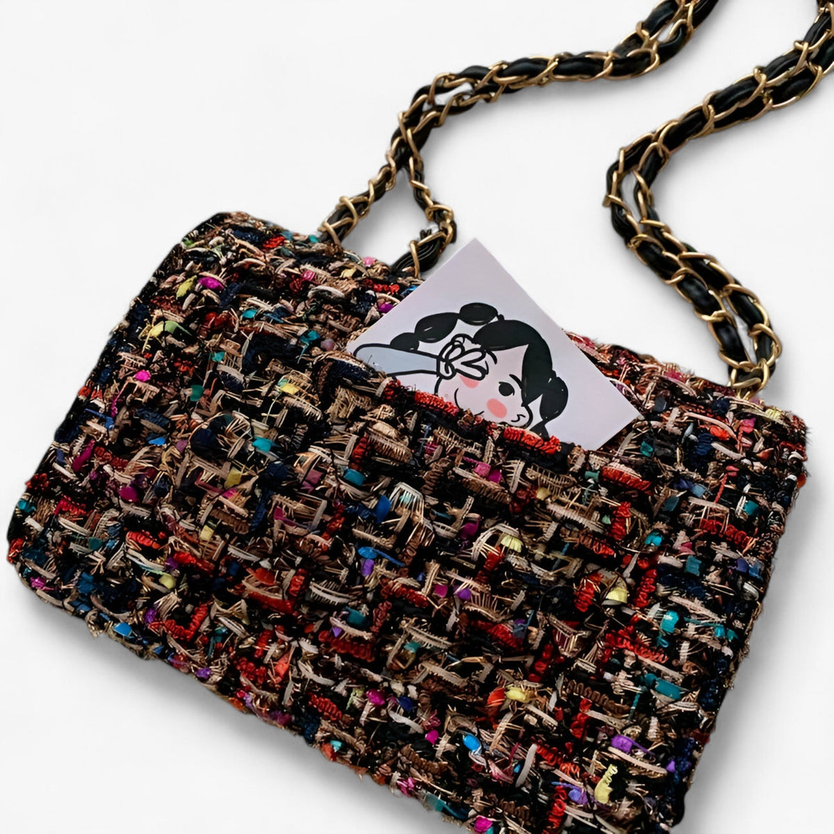 Elegant Tweed Shoulder Bag with Classic Silhouette