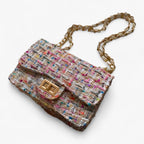 Elegant Tweed Shoulder Bag with Classic Silhouette