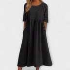 Vestido de corte holgado con detalles fruncidos